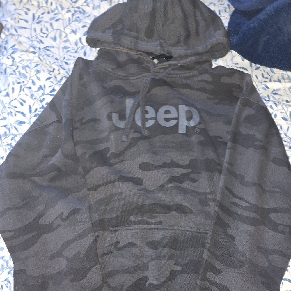 Jeep Men's Black Camo Sweater